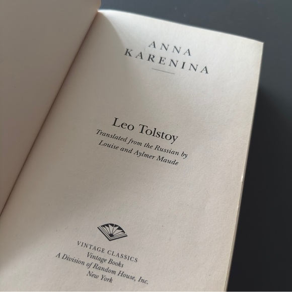 Anna Karenina Classic Paperback Novel Leo Tolstoy 2012 Keira Knightly USA - Picture 3 of 9